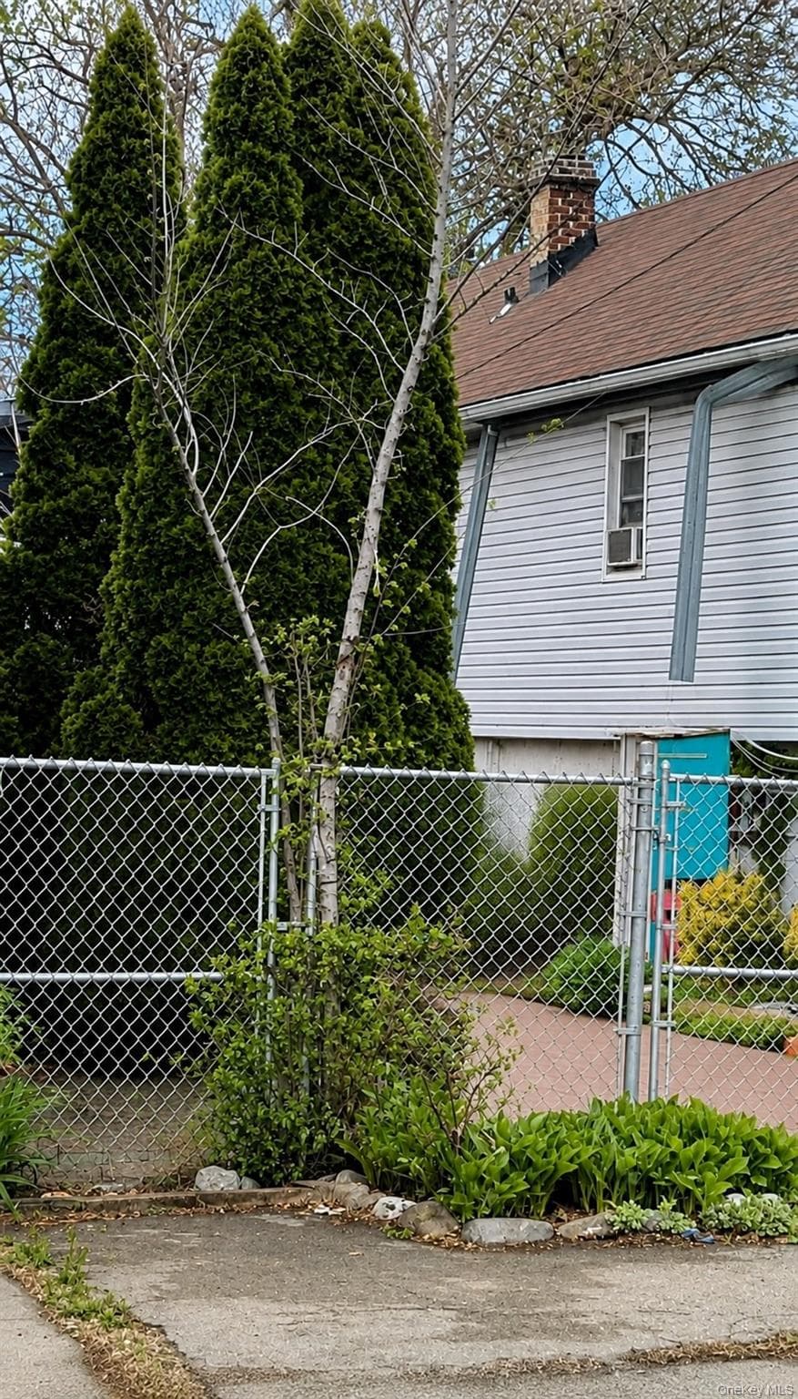 227 Stephens Avenue thumbnail 6