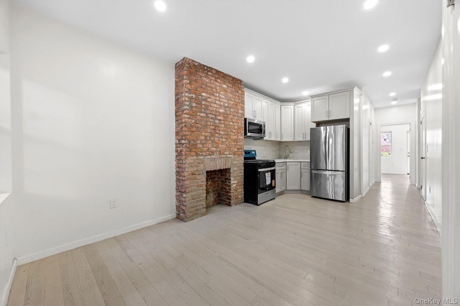 83A Cooper Street thumbnail 2