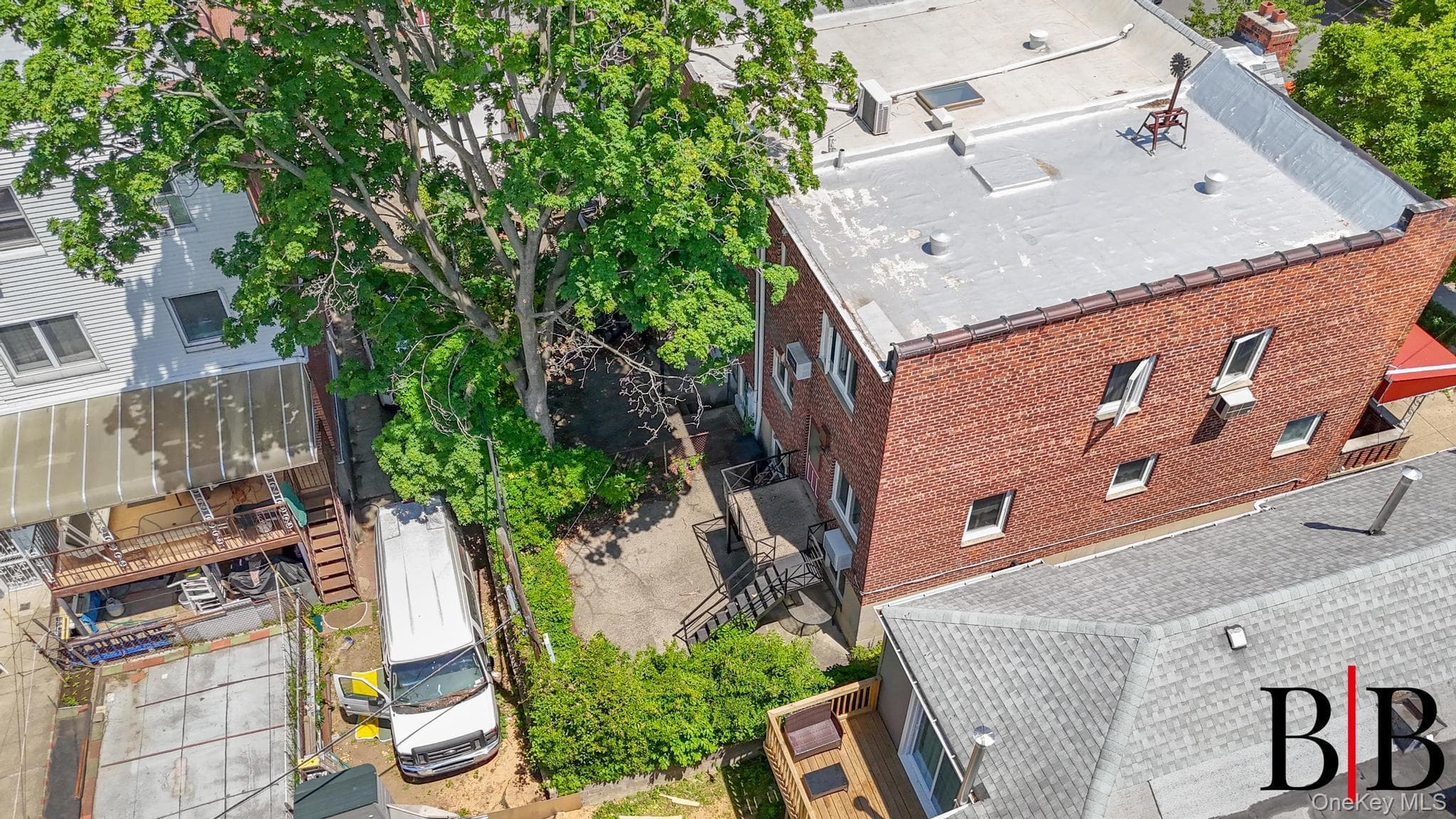 2612 E 28th Street thumbnail 27