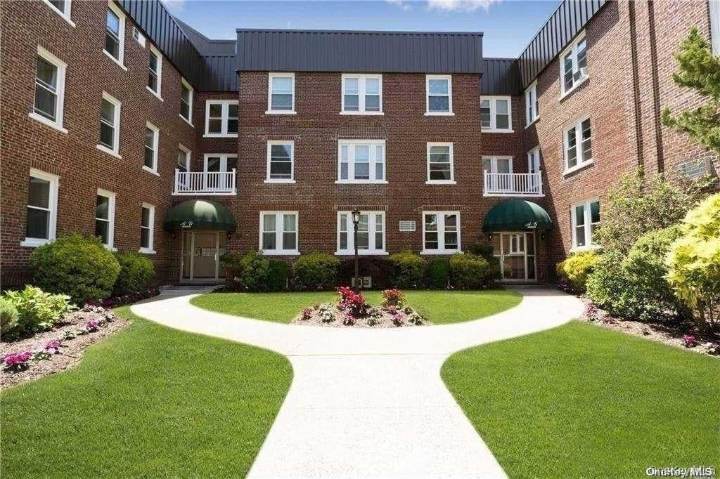 185 Atlantic Avenue Unit: B-10, Lynbrook