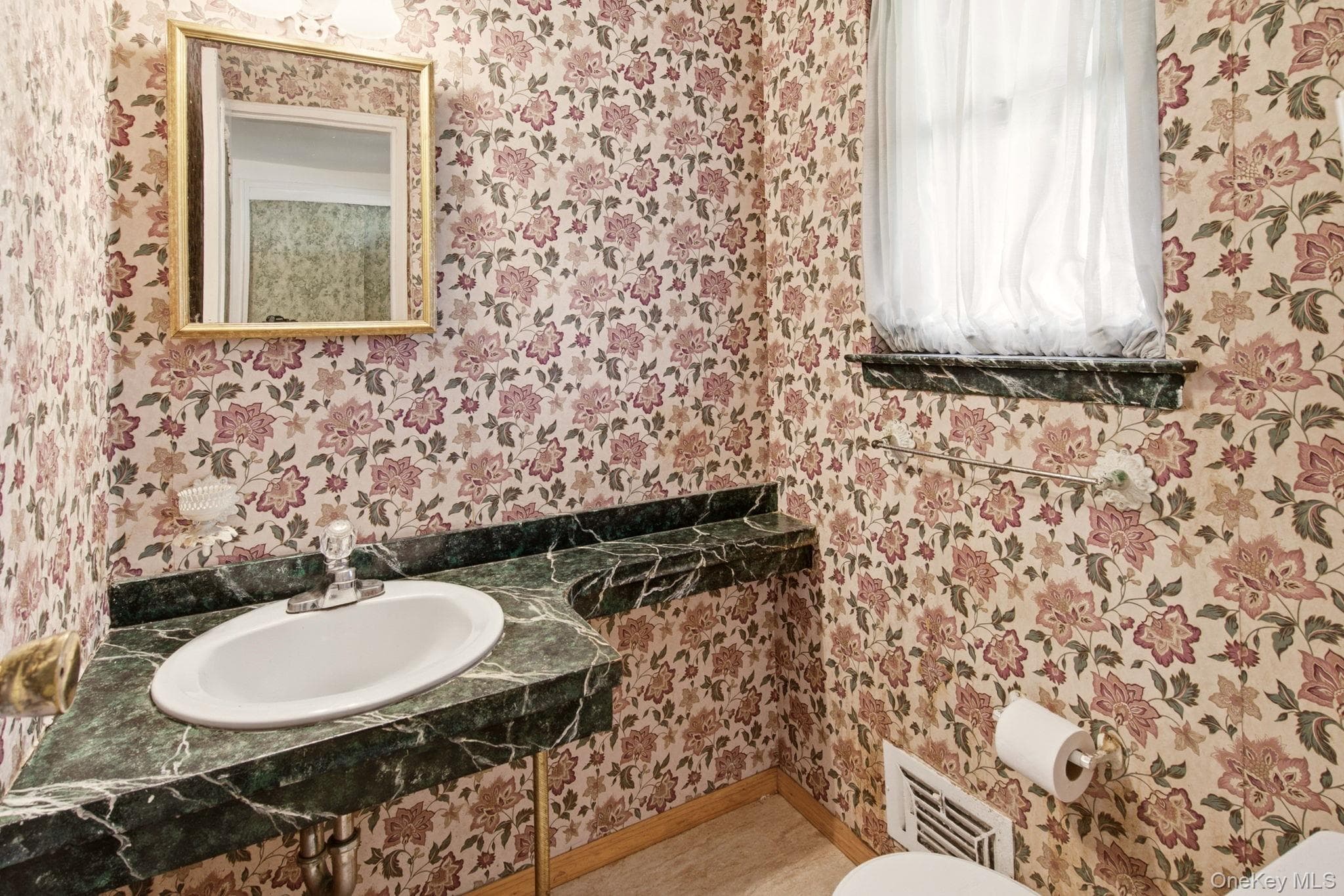 63 Lauren Avenue thumbnail 5
