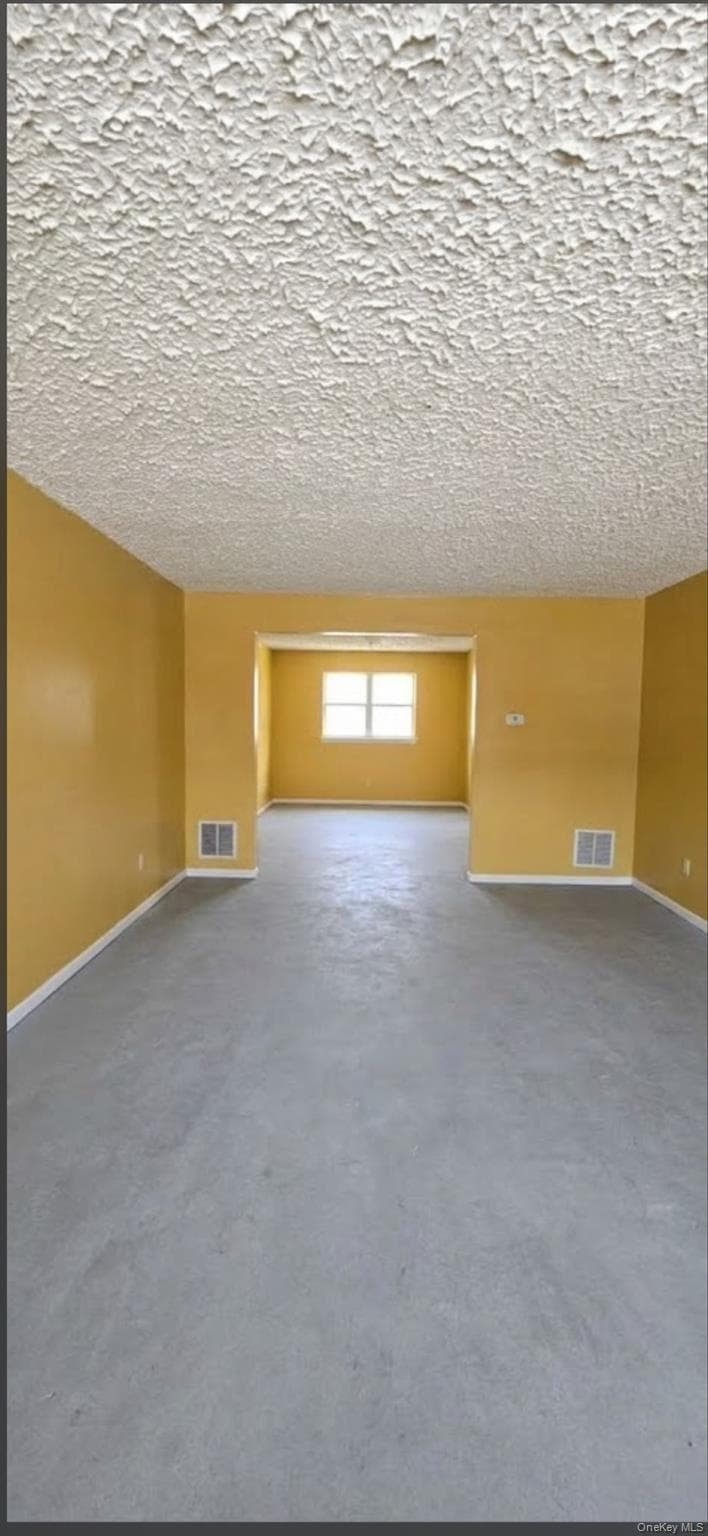 873 E 216th Street thumbnail 6