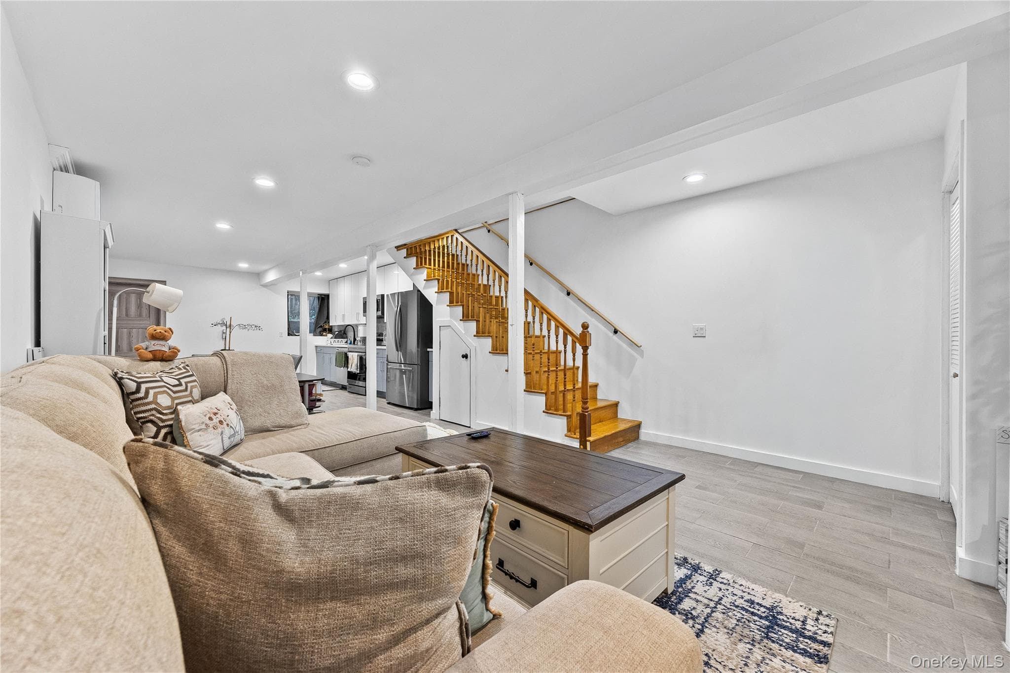 203 E Prospect Avenue thumbnail 19