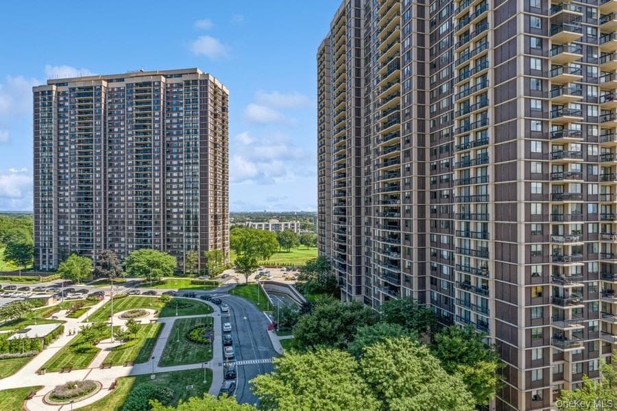 27110 Grand Central Parkway Unit: 30C thumbnail 23
