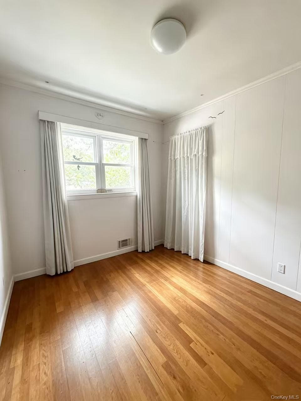 204-28 46th Avenue thumbnail 5