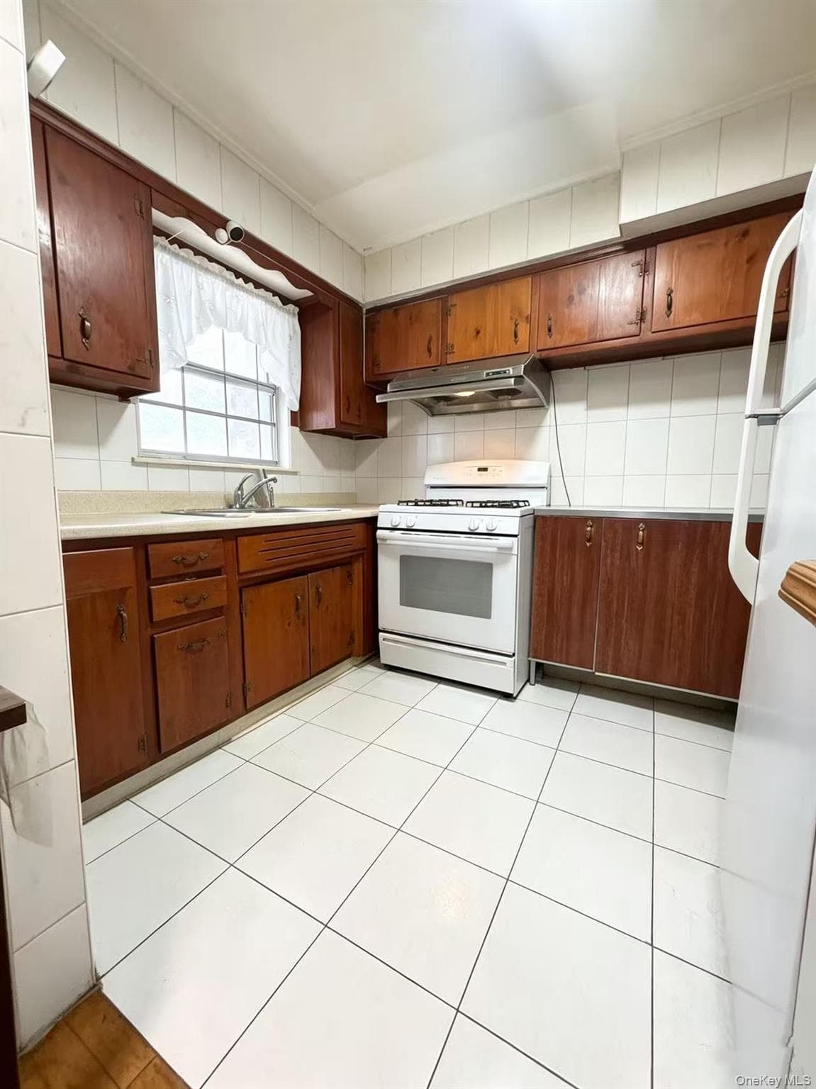204-28 46th Avenue thumbnail 8