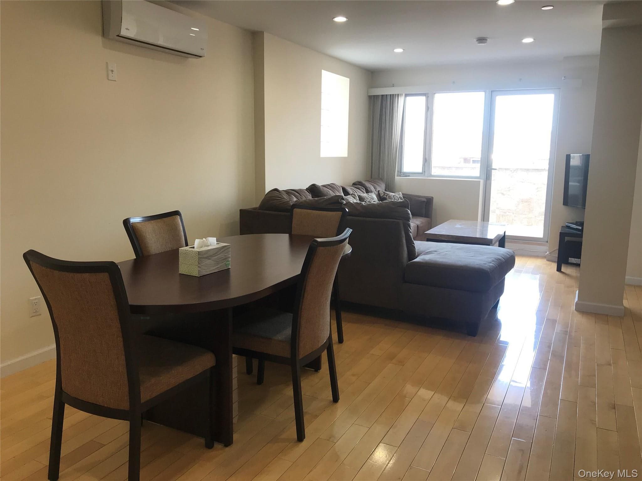14328 41st Avenue Unit: 7B thumbnail 4