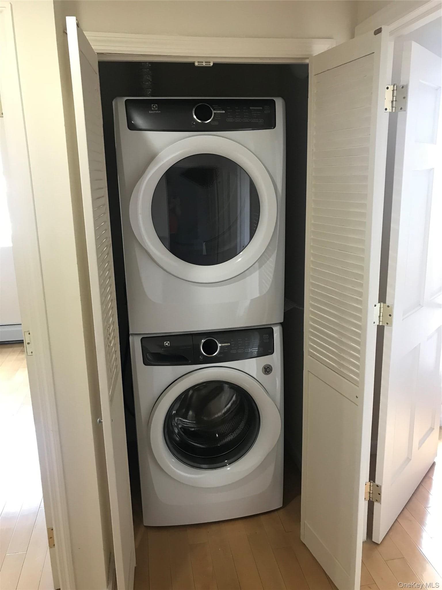 14328 41st Avenue Unit: 7B thumbnail 3