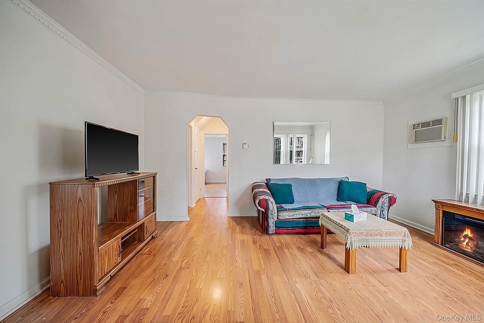 1111 Esther Street thumbnail 6