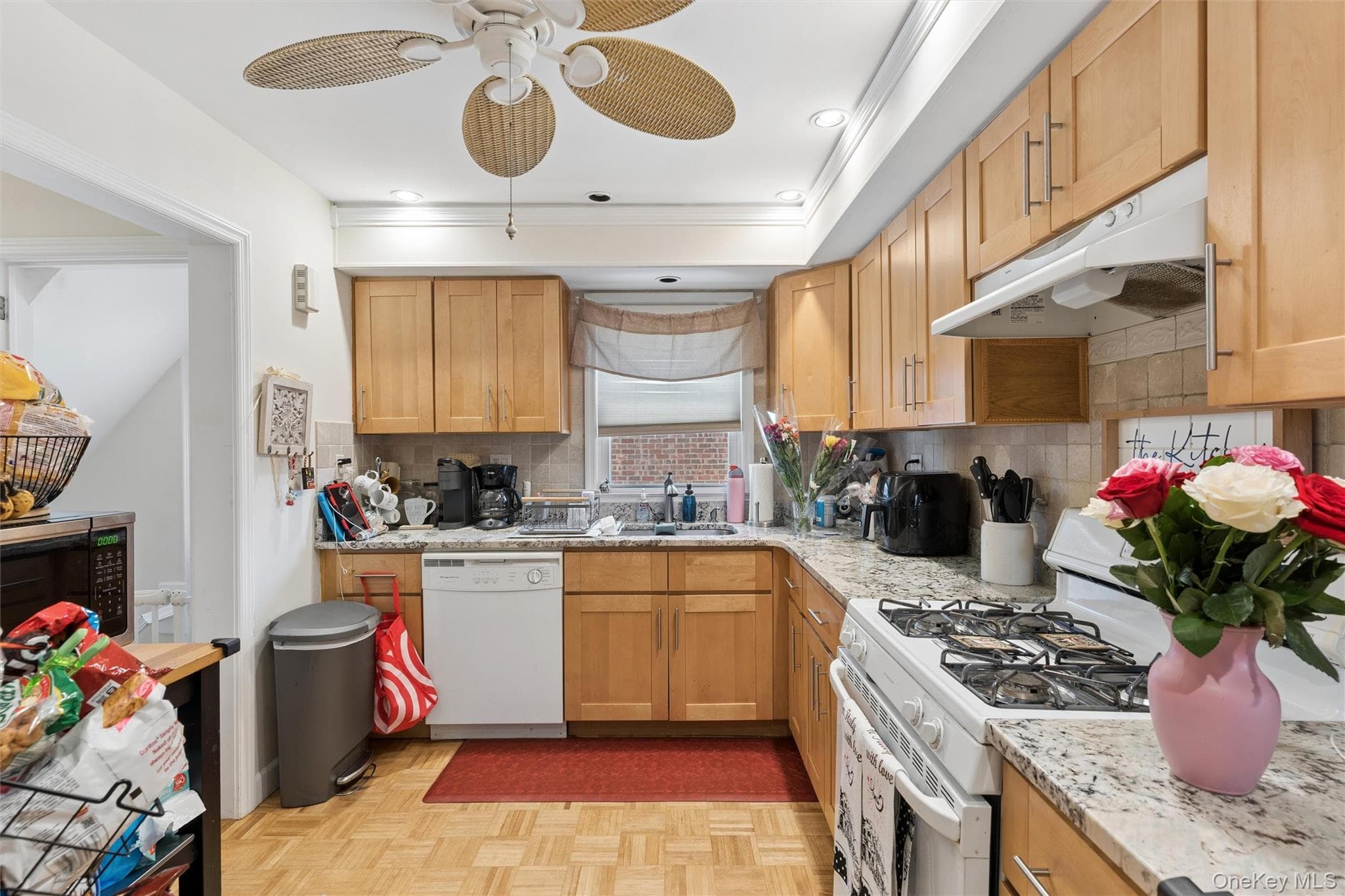 163 Beech Street thumbnail 9