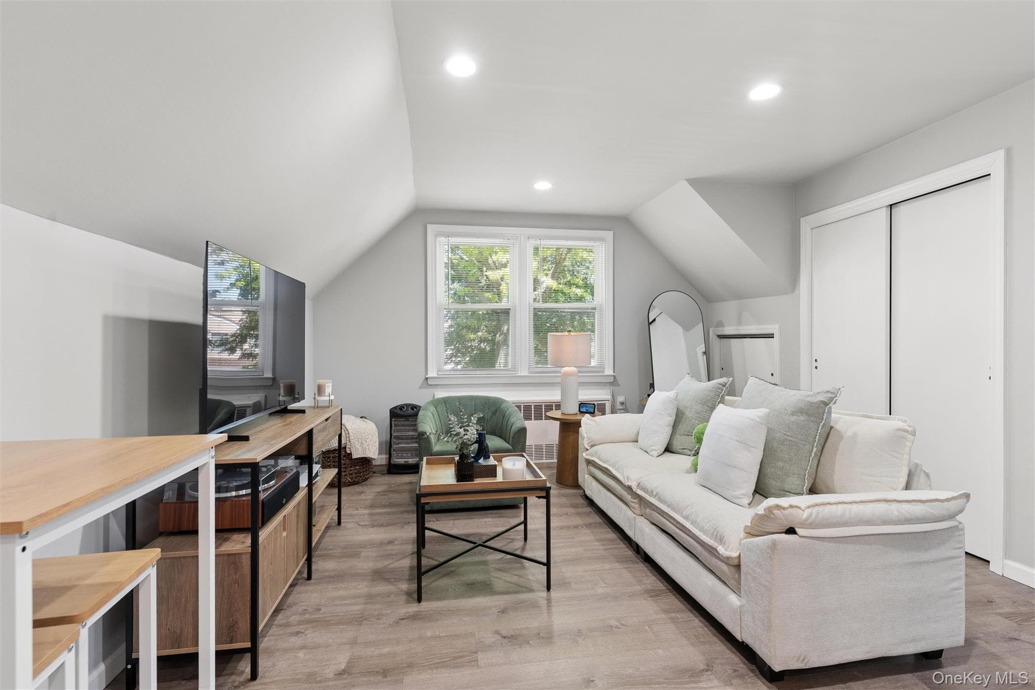 163 Beech Street thumbnail 15