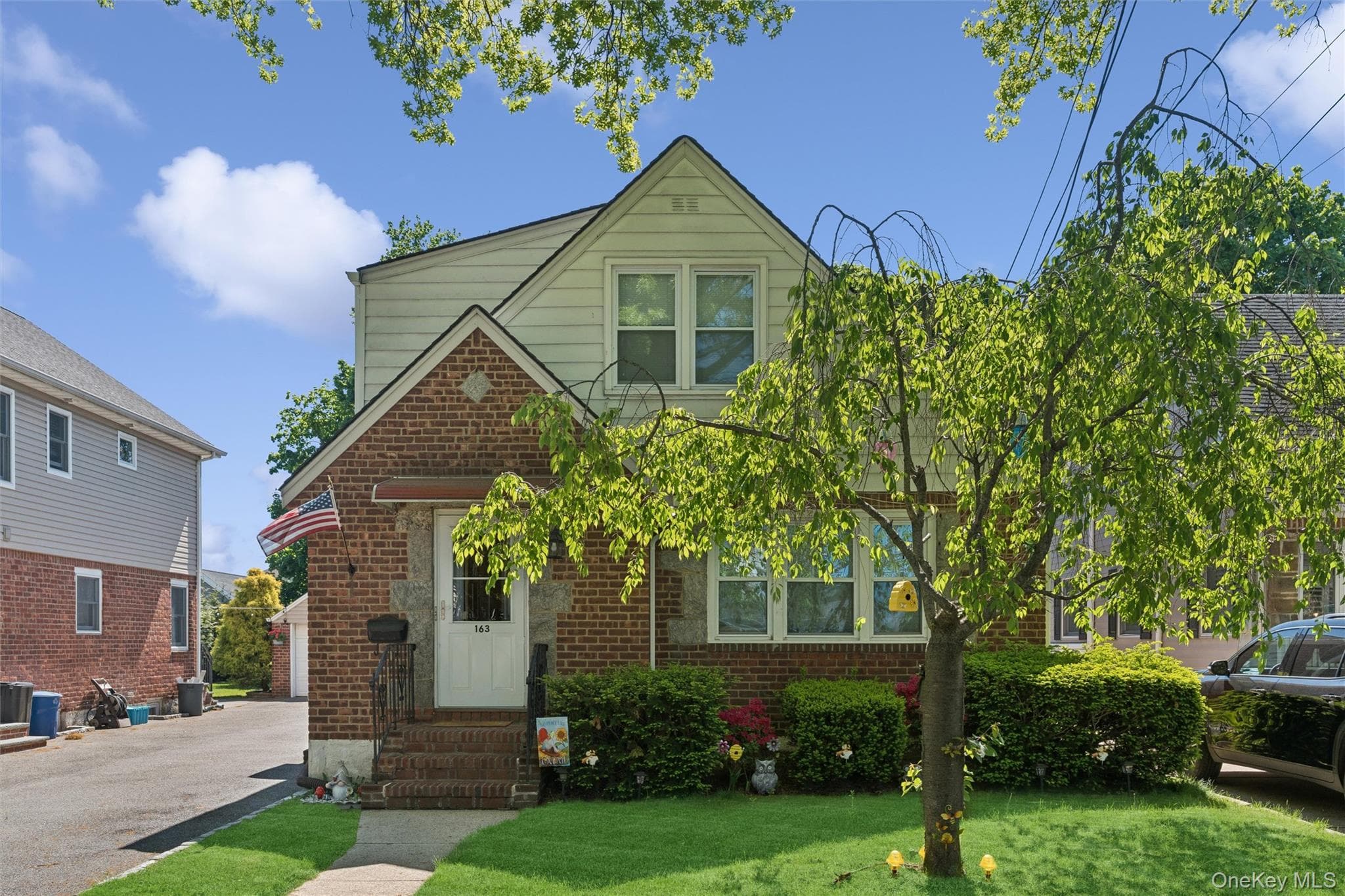 163 Beech Street photo 1