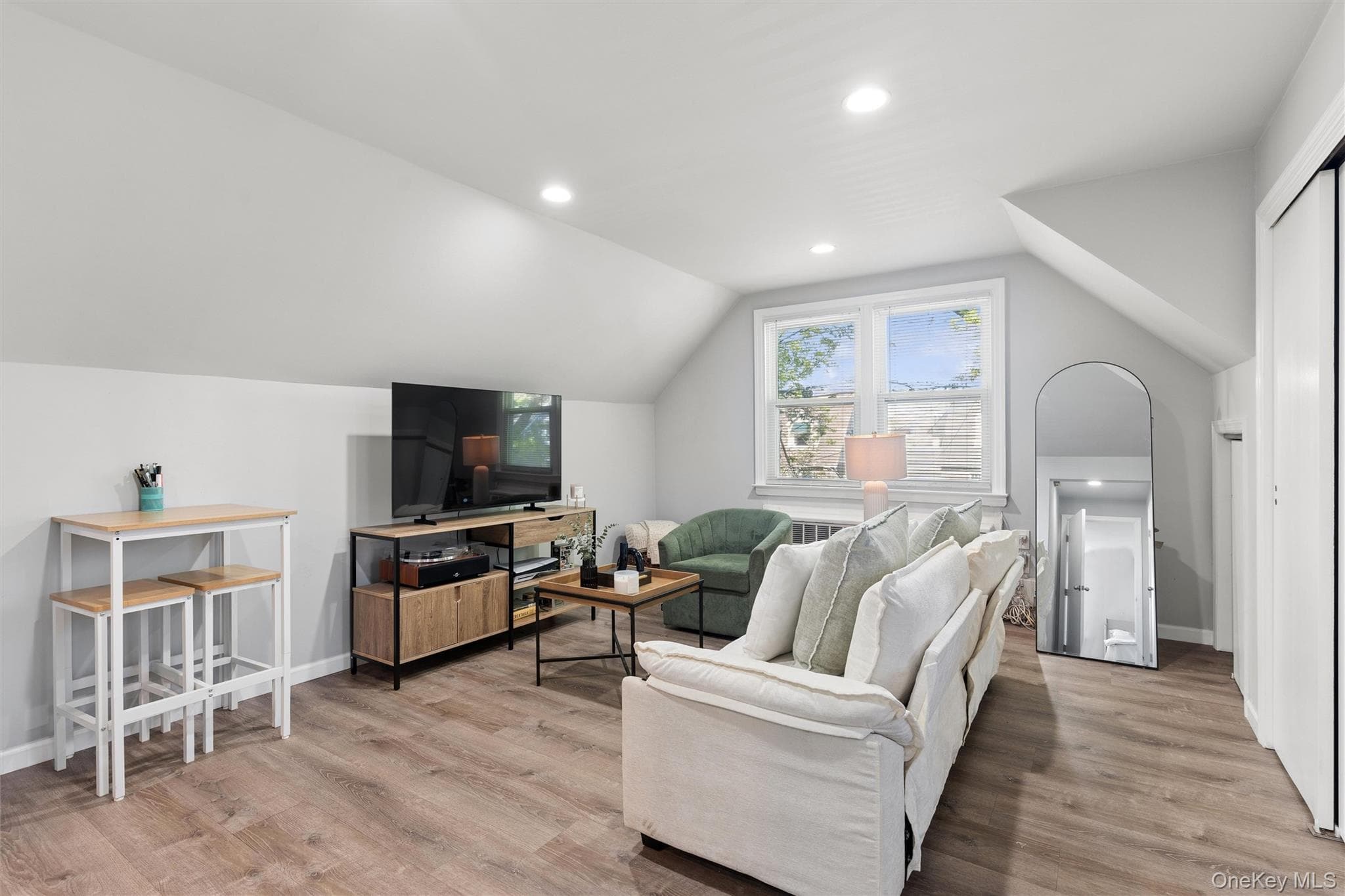 163 Beech Street thumbnail 14
