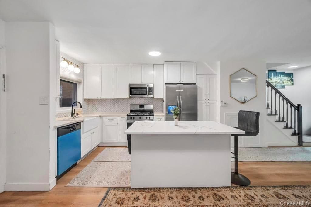 2033 E 68th Street thumbnail 9