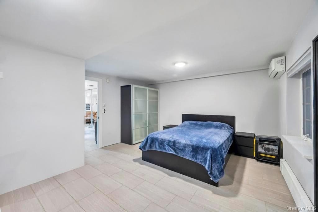 2033 E 68th Street thumbnail 19