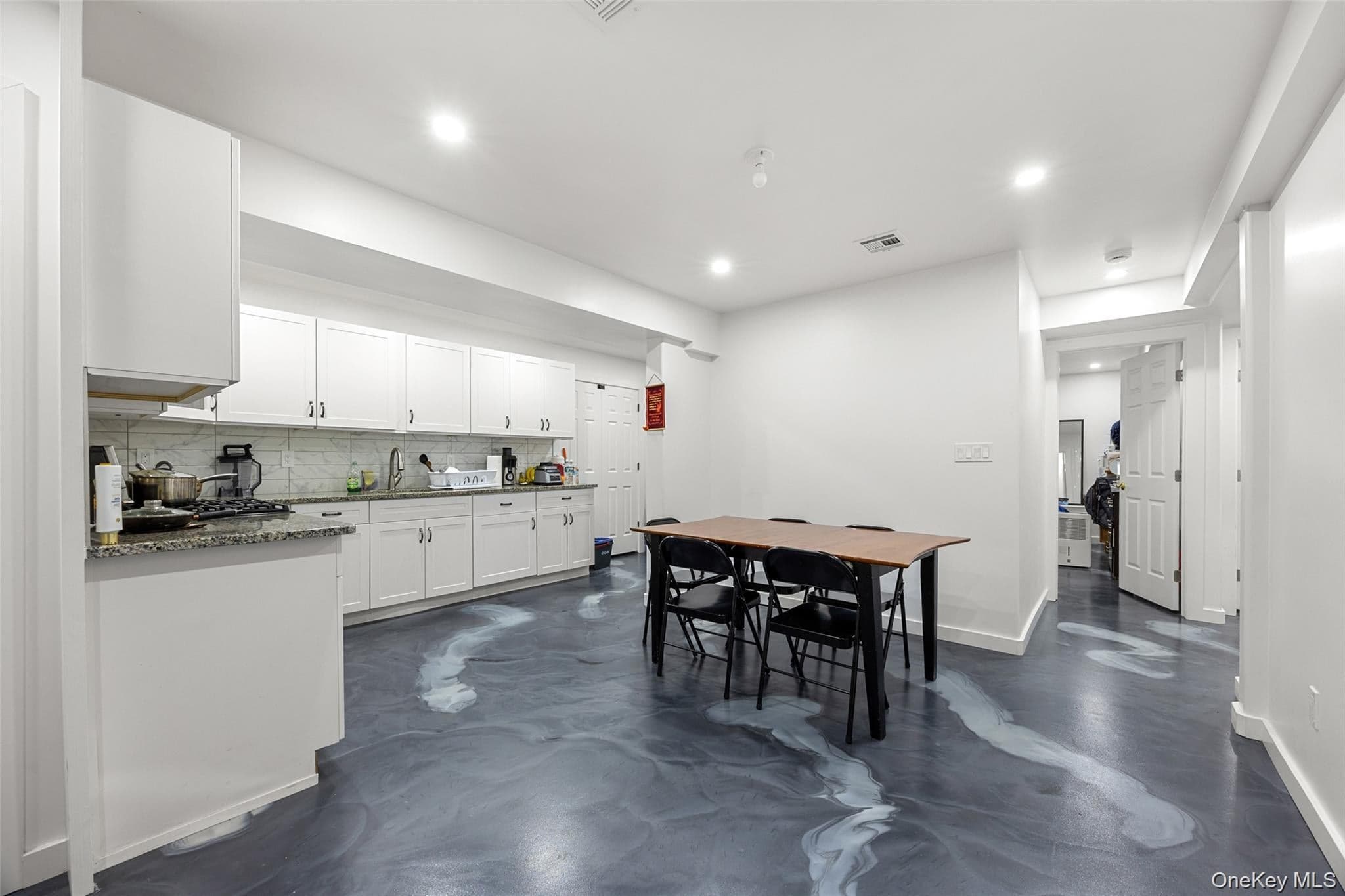 35 Grandview Avenue thumbnail 25