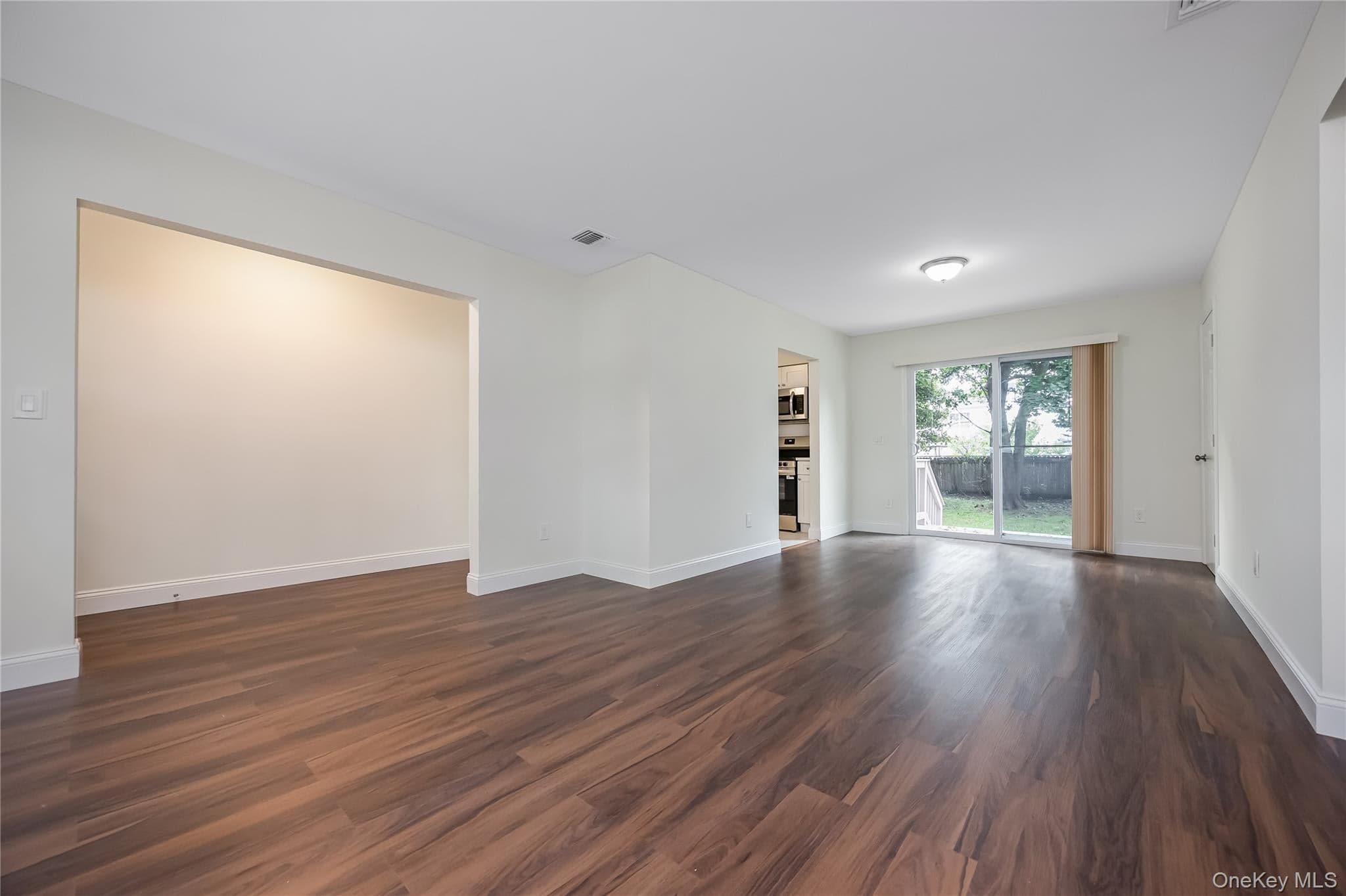 1182 E 3rd Avenue thumbnail 4