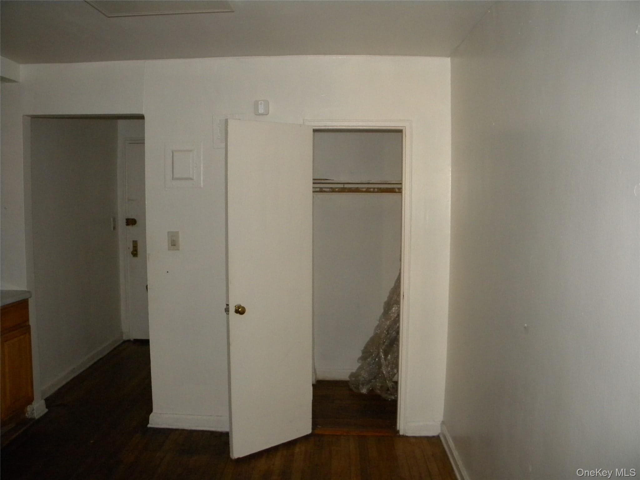 42-25 80th Street Unit: 5P thumbnail 4