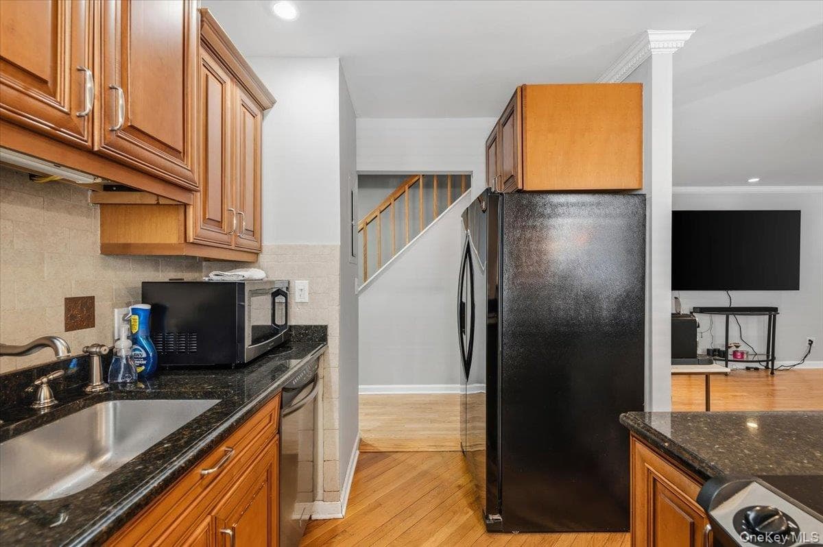 425 Shore Road Unit: 2D thumbnail 10