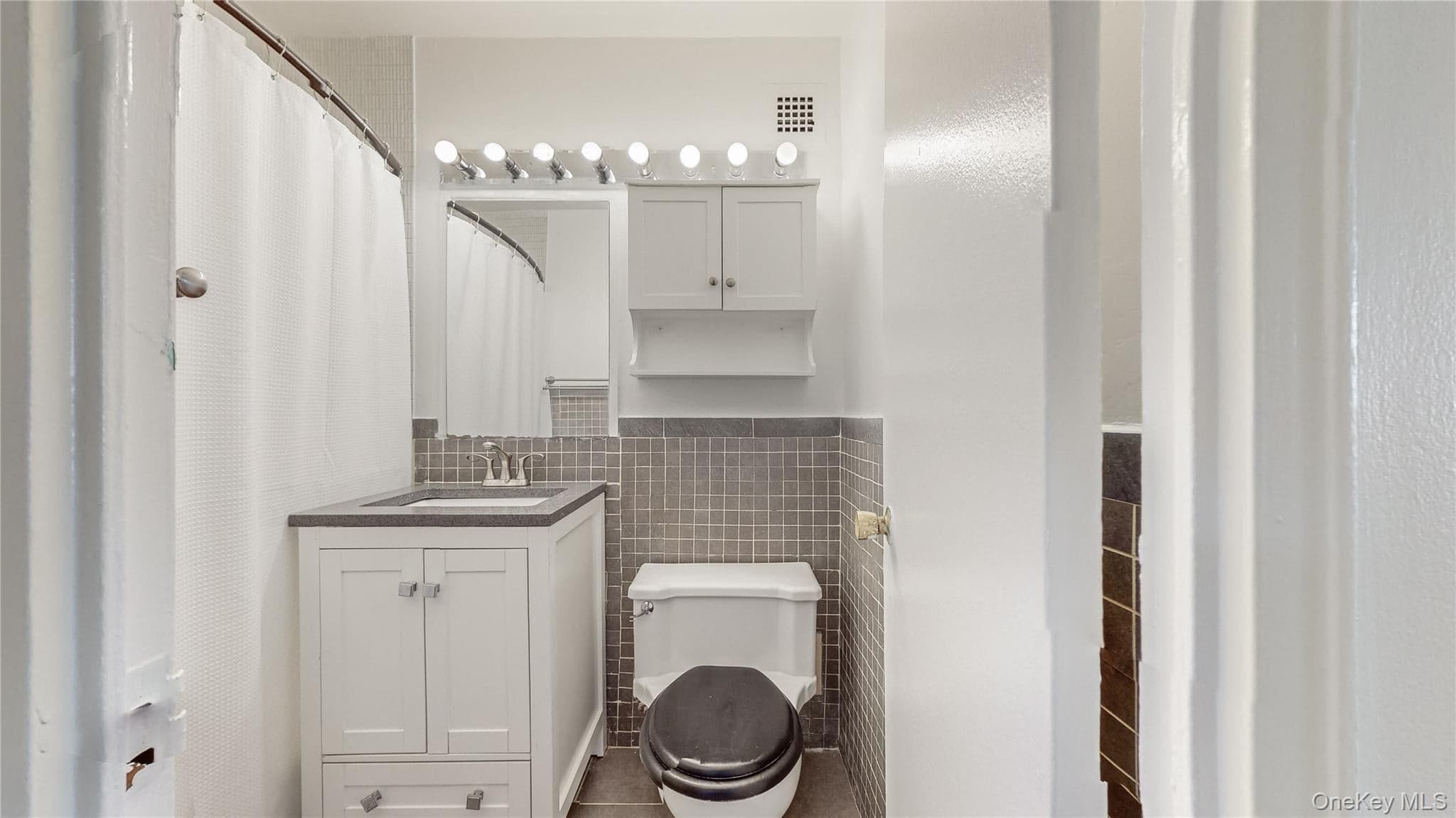 61-20 Grand Central Parkway Pkwy Unit: A704 thumbnail 10