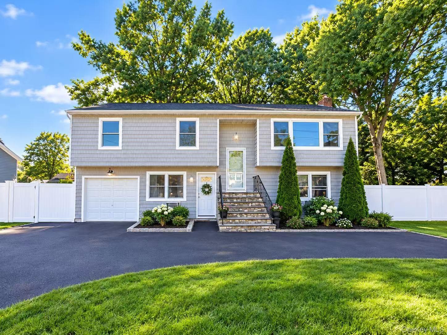 90 Dorchester Road, Ronkonkoma