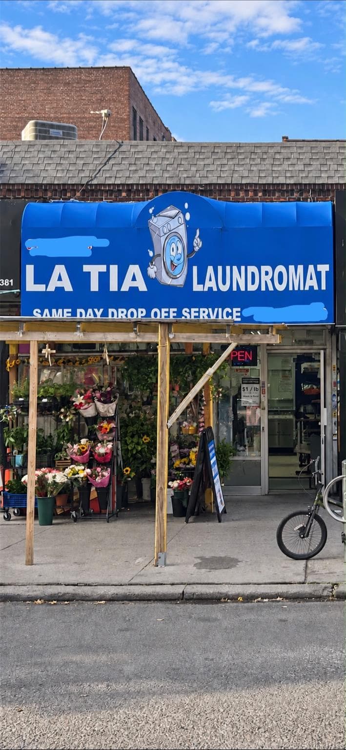 94-15 37th Avenue Ave, Jackson Heights