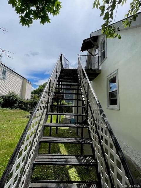 7 Sweezy Avenue thumbnail 28