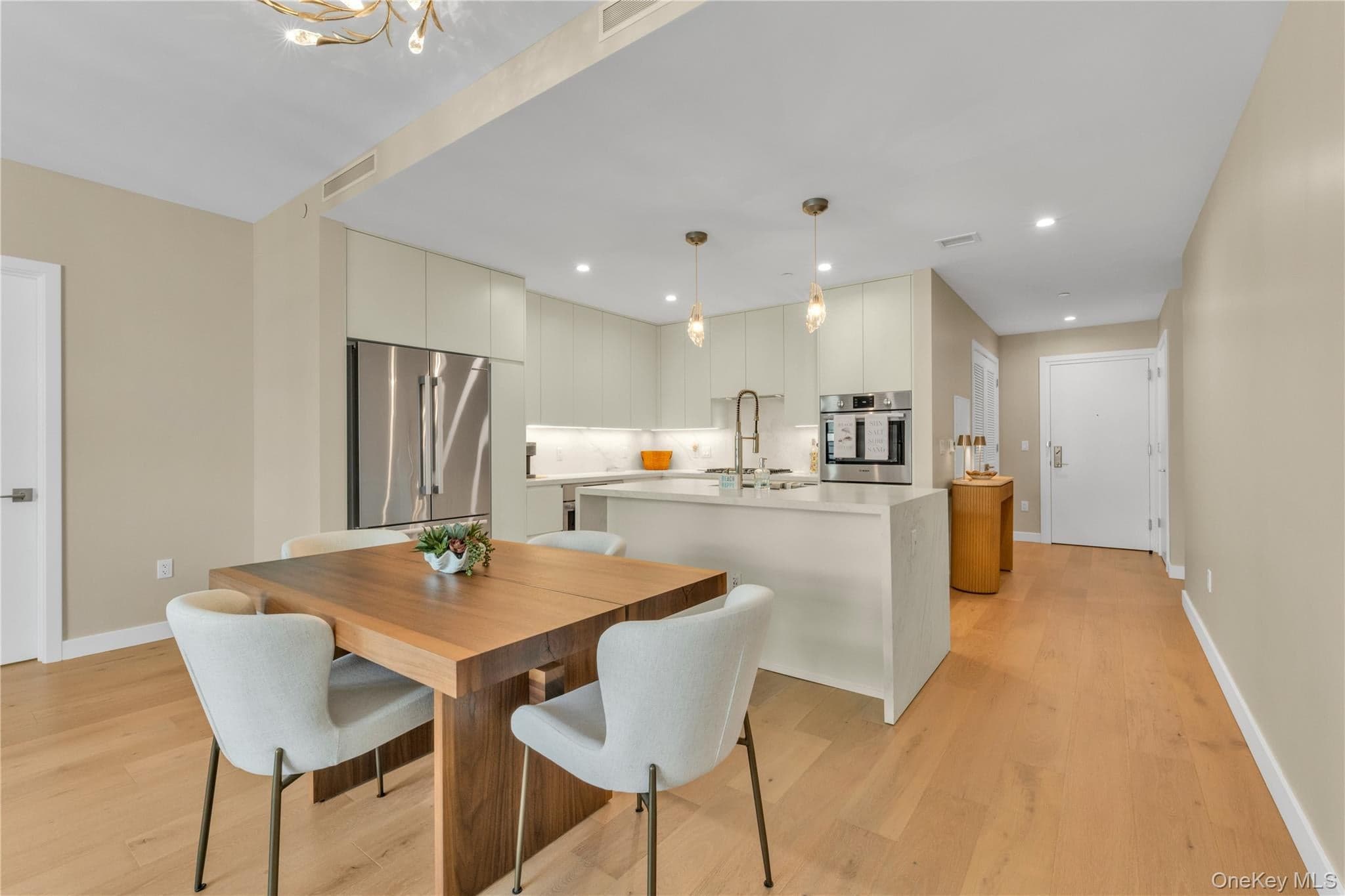 100 Boardwalk Unit: 904A thumbnail 5