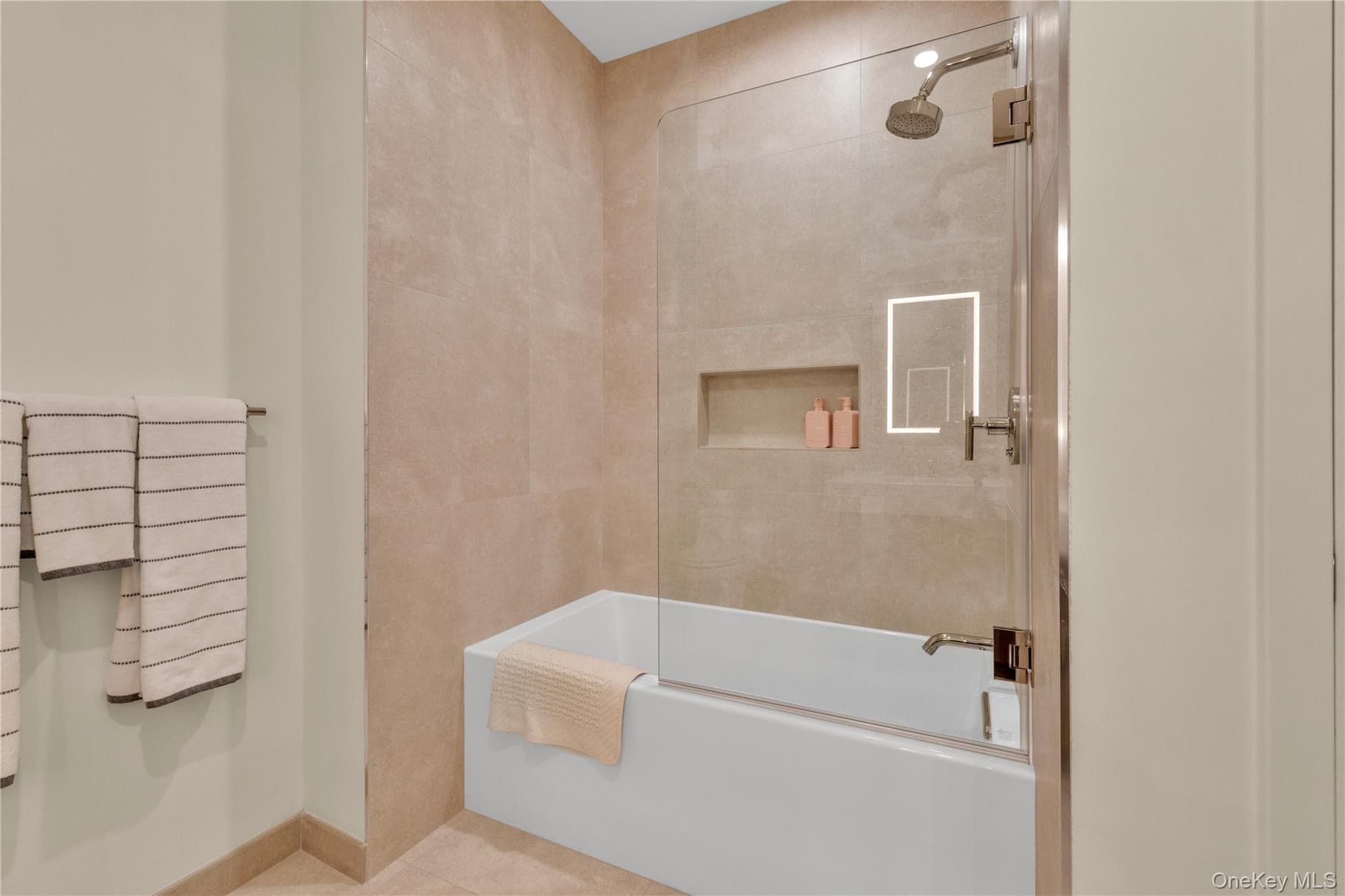 100 Boardwalk Unit: 904A thumbnail 18