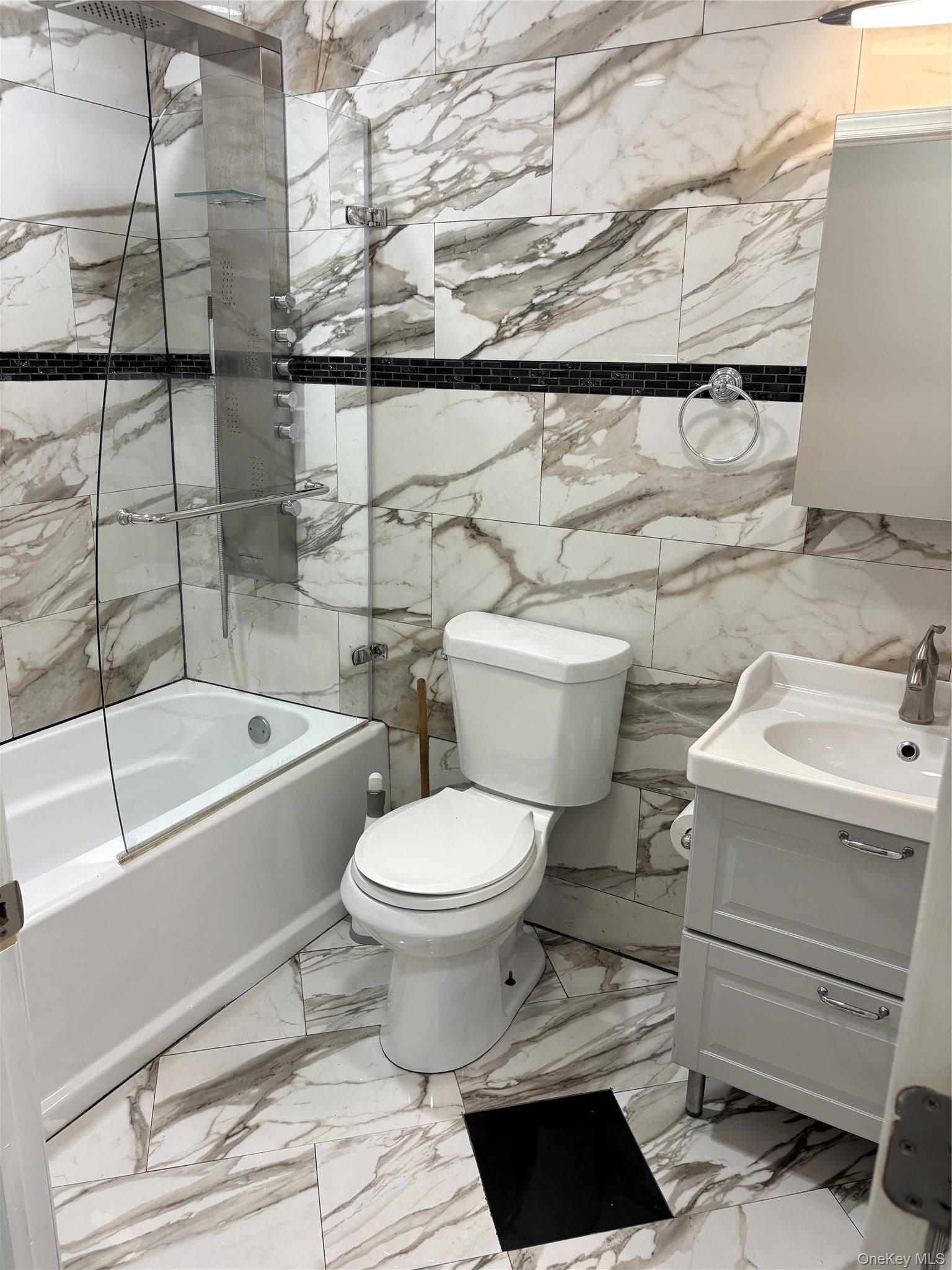 756 Macdonough Street Unit: E1 thumbnail 12