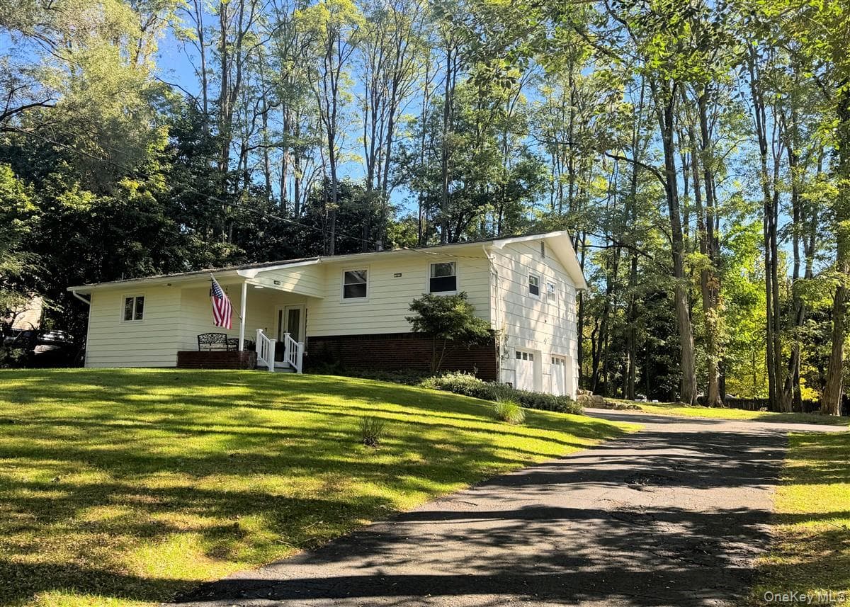 6 Adele Boulevard, Spring Valley