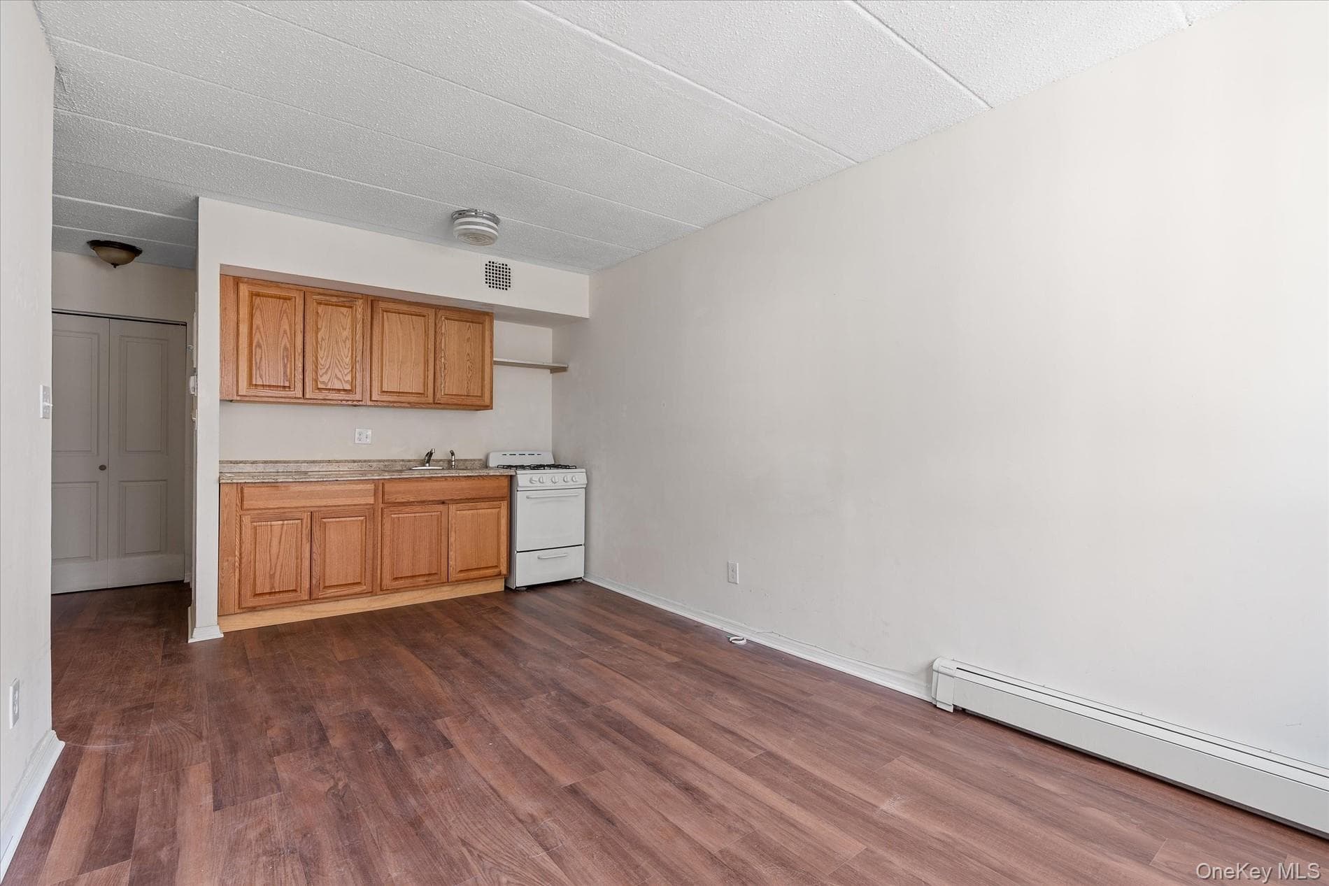 140-12 33rd Avenue Unit: 101 thumbnail 5