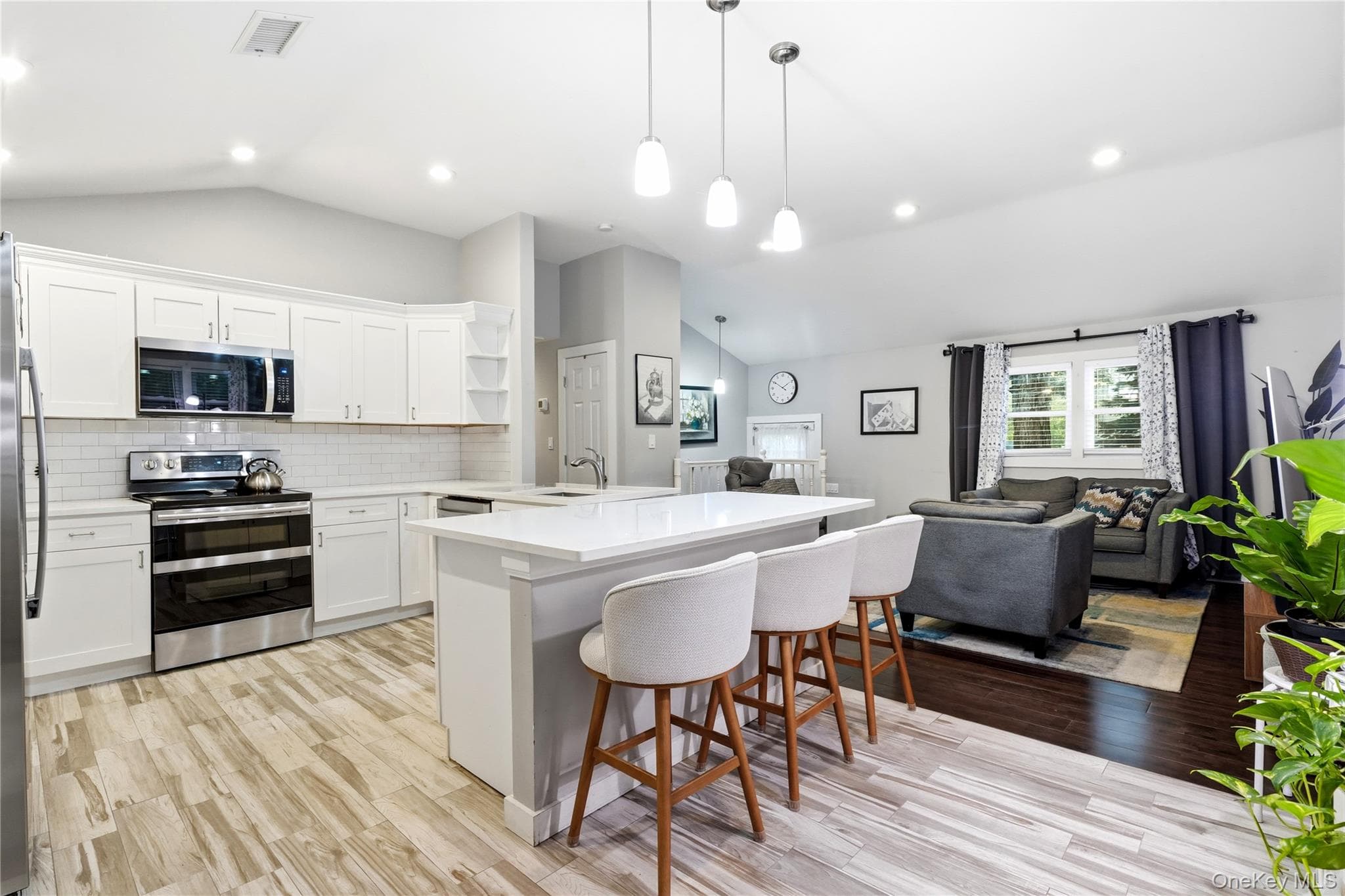 165 Berkshire Drive thumbnail 12