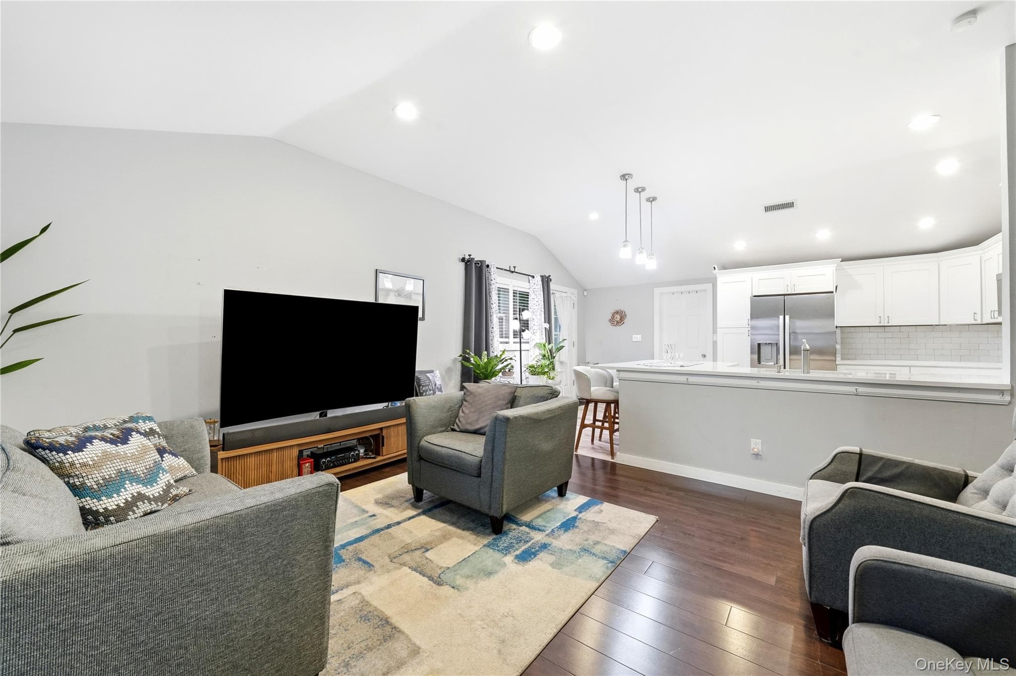 165 Berkshire Drive thumbnail 18