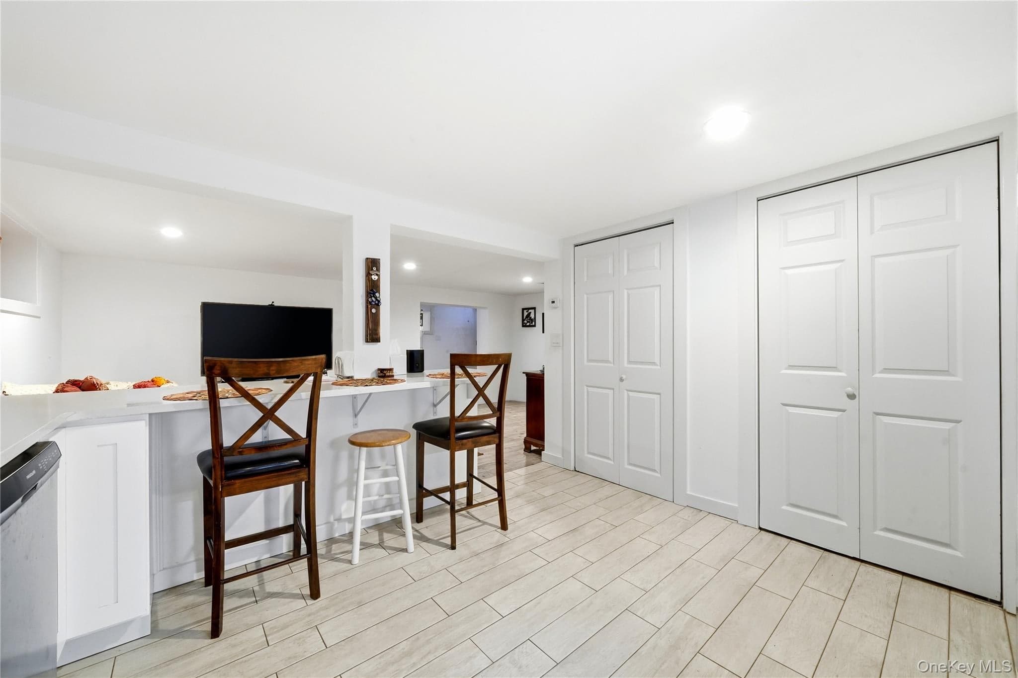 165 Berkshire Drive thumbnail 26