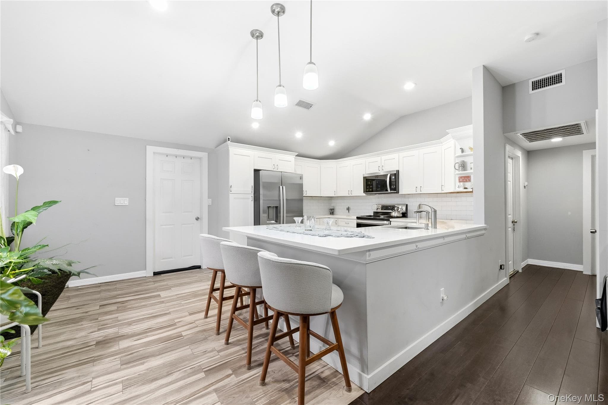 165 Berkshire Drive thumbnail 6