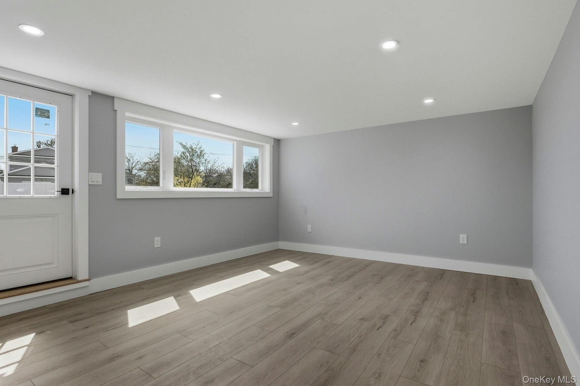 2040 Wellington Court thumbnail 39