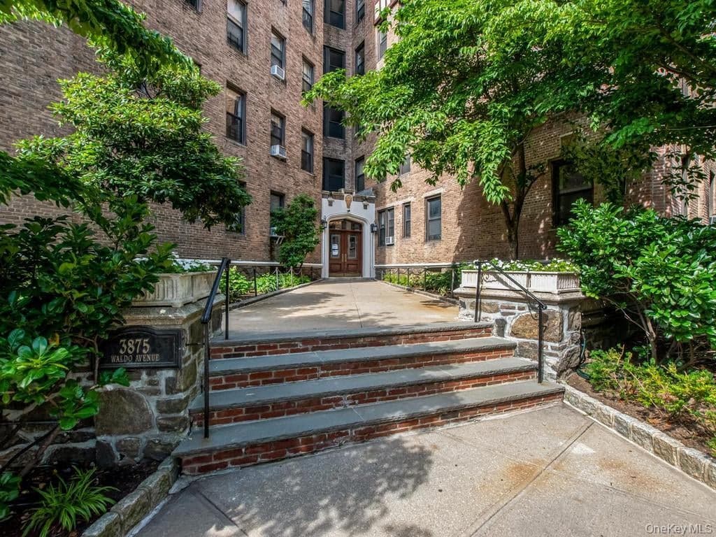 3875 Waldo Avenue Unit: 9R thumbnail 13