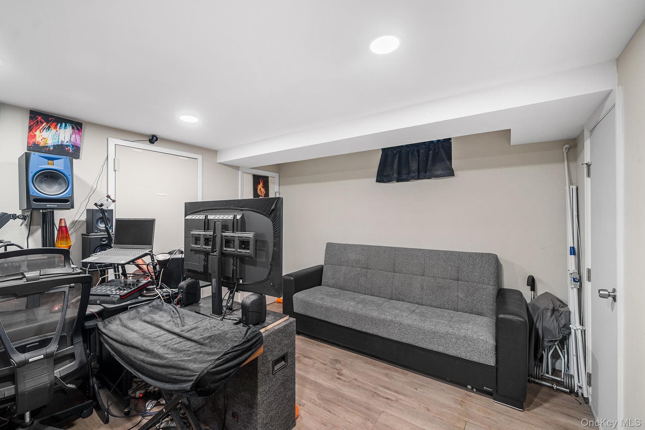 108 Beverly Road thumbnail 17