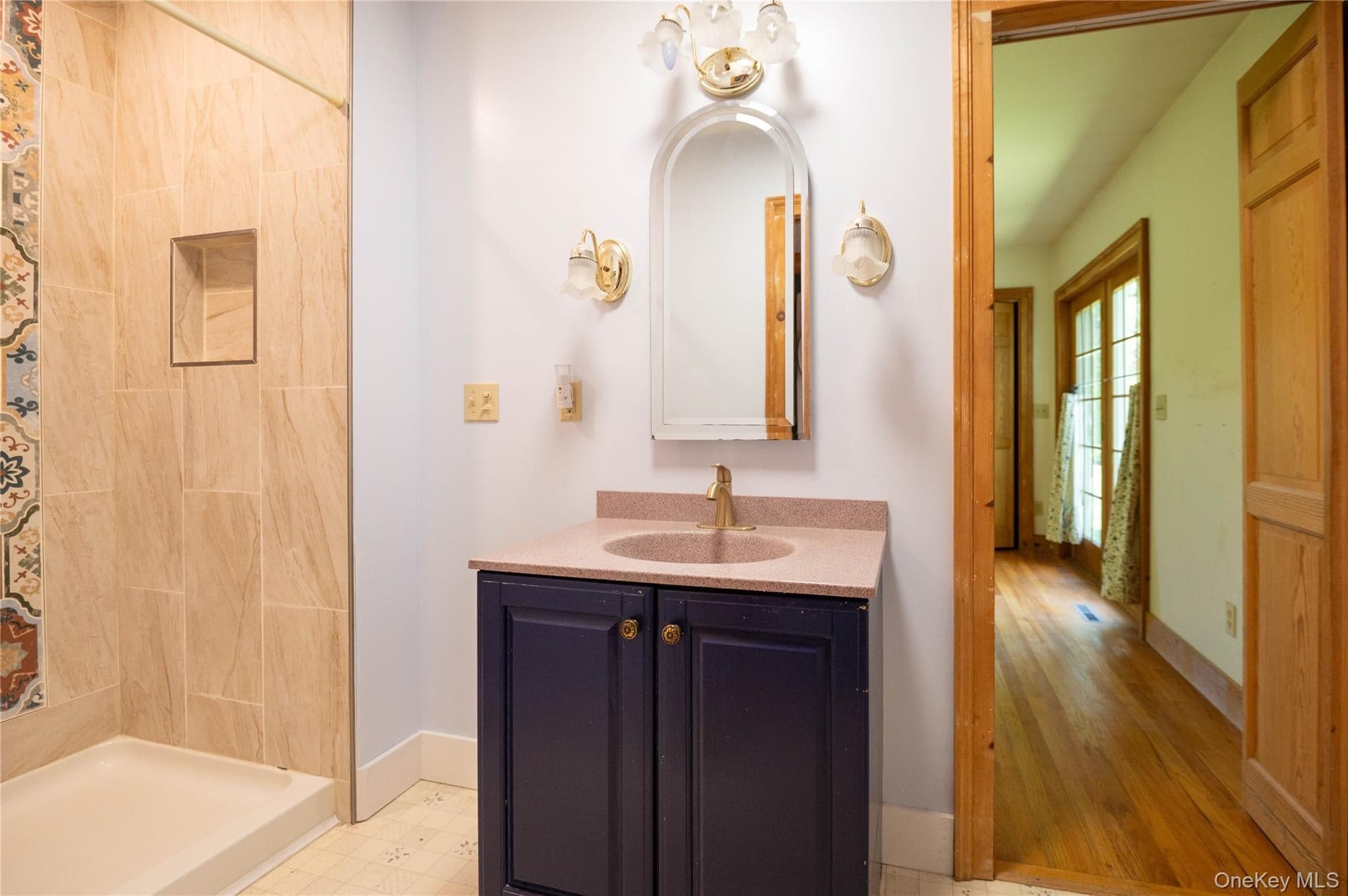 1402 Albany Avenue thumbnail 19