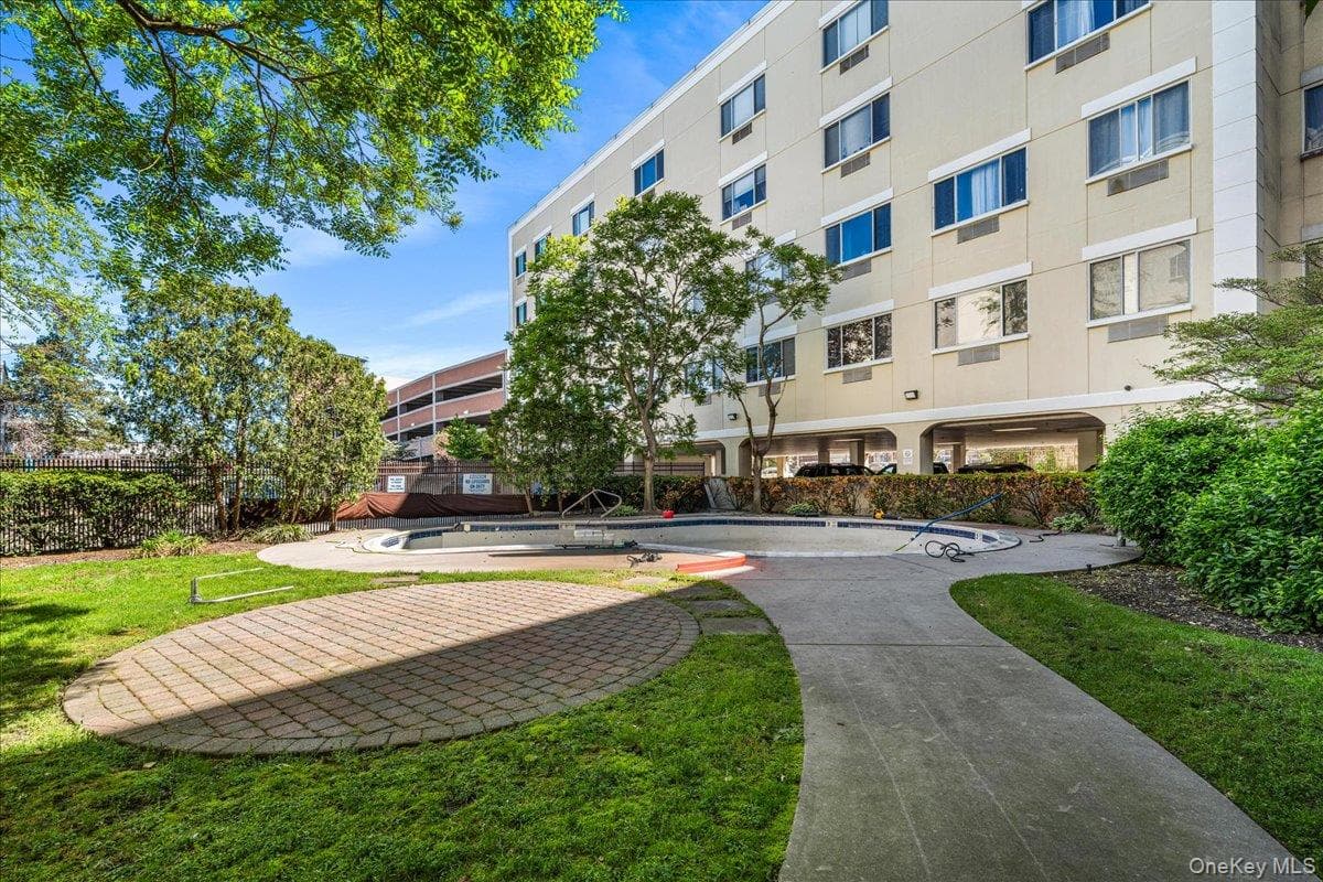 130 Post Avenue Unit: 324 thumbnail 18