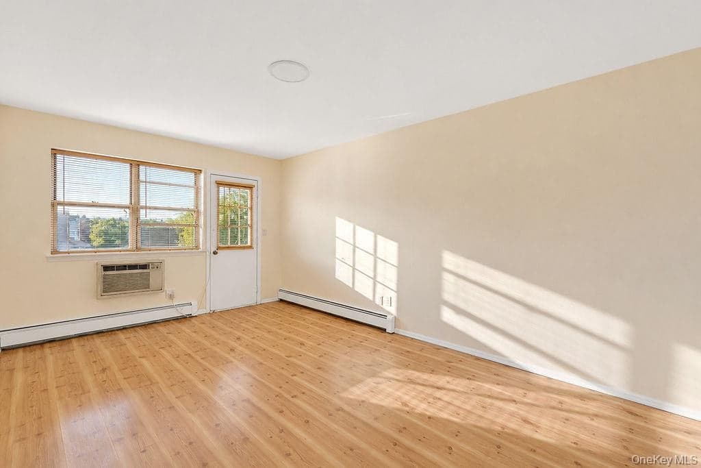 150-07 95th Street Unit: 3 thumbnail 7