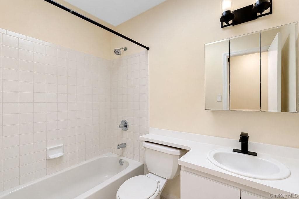 150-07 95th Street Unit: 3 thumbnail 11