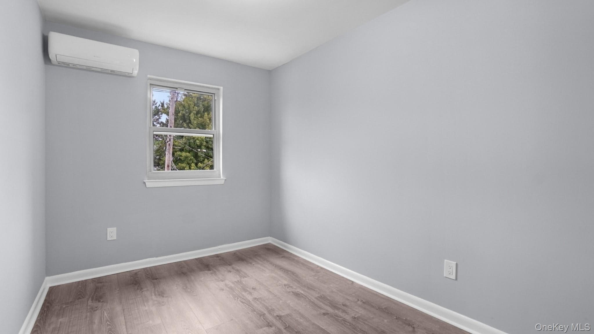 806 E 227th Street thumbnail 18