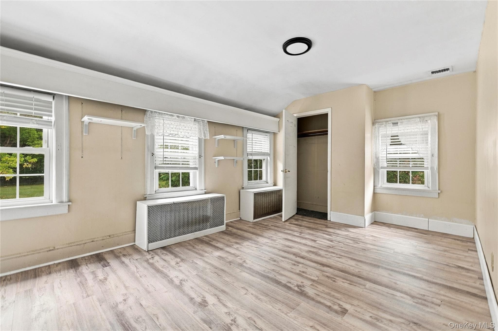 600 Bedford Road thumbnail 25