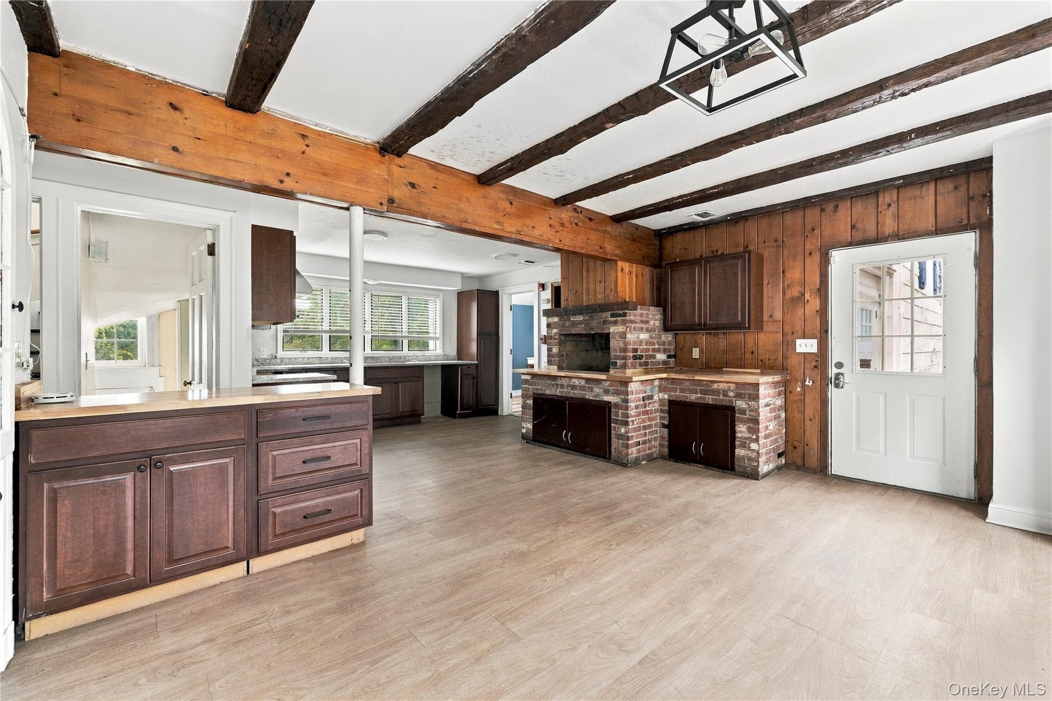 600 Bedford Road thumbnail 15