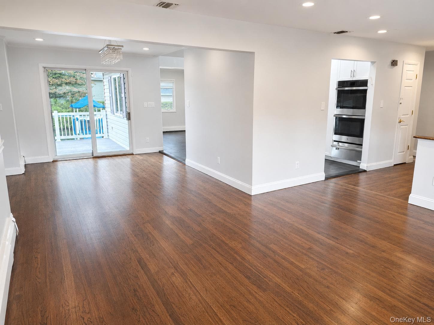 586 Harless Place thumbnail 3