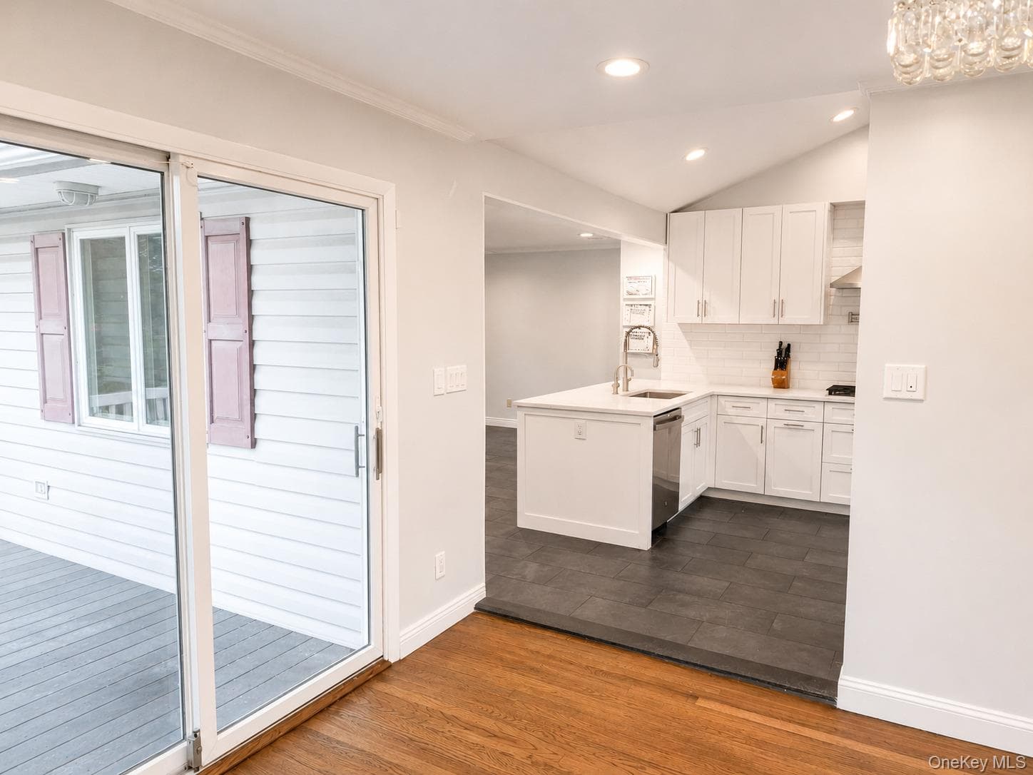 586 Harless Place thumbnail 9