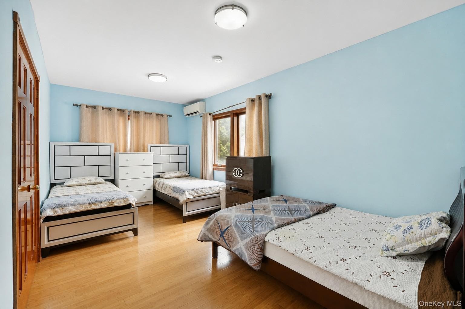 141-63 73rd Terrace thumbnail 15