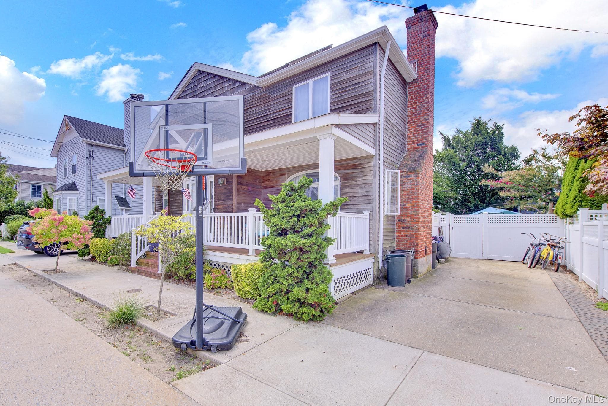 63 Cedarhurst Avenue thumbnail 3